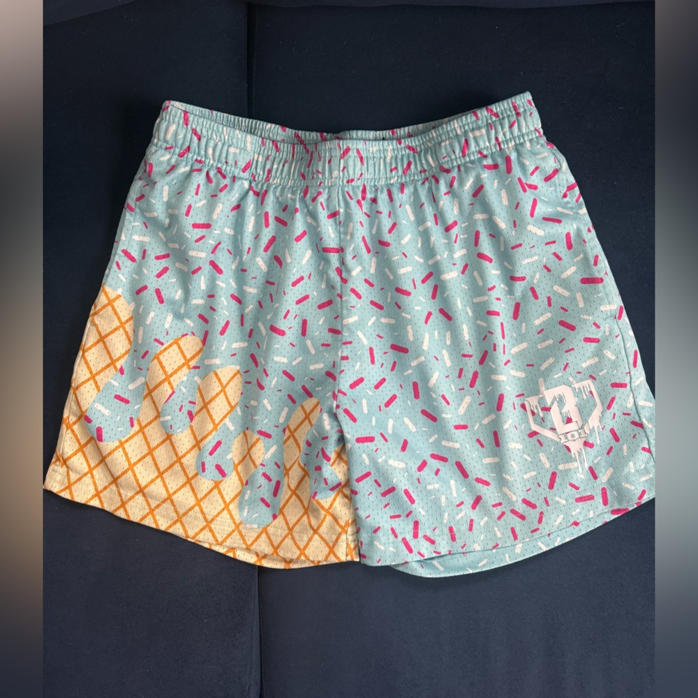 Baseball Lifestyle 101 Men’s Ice Cream Shorts, size Small
